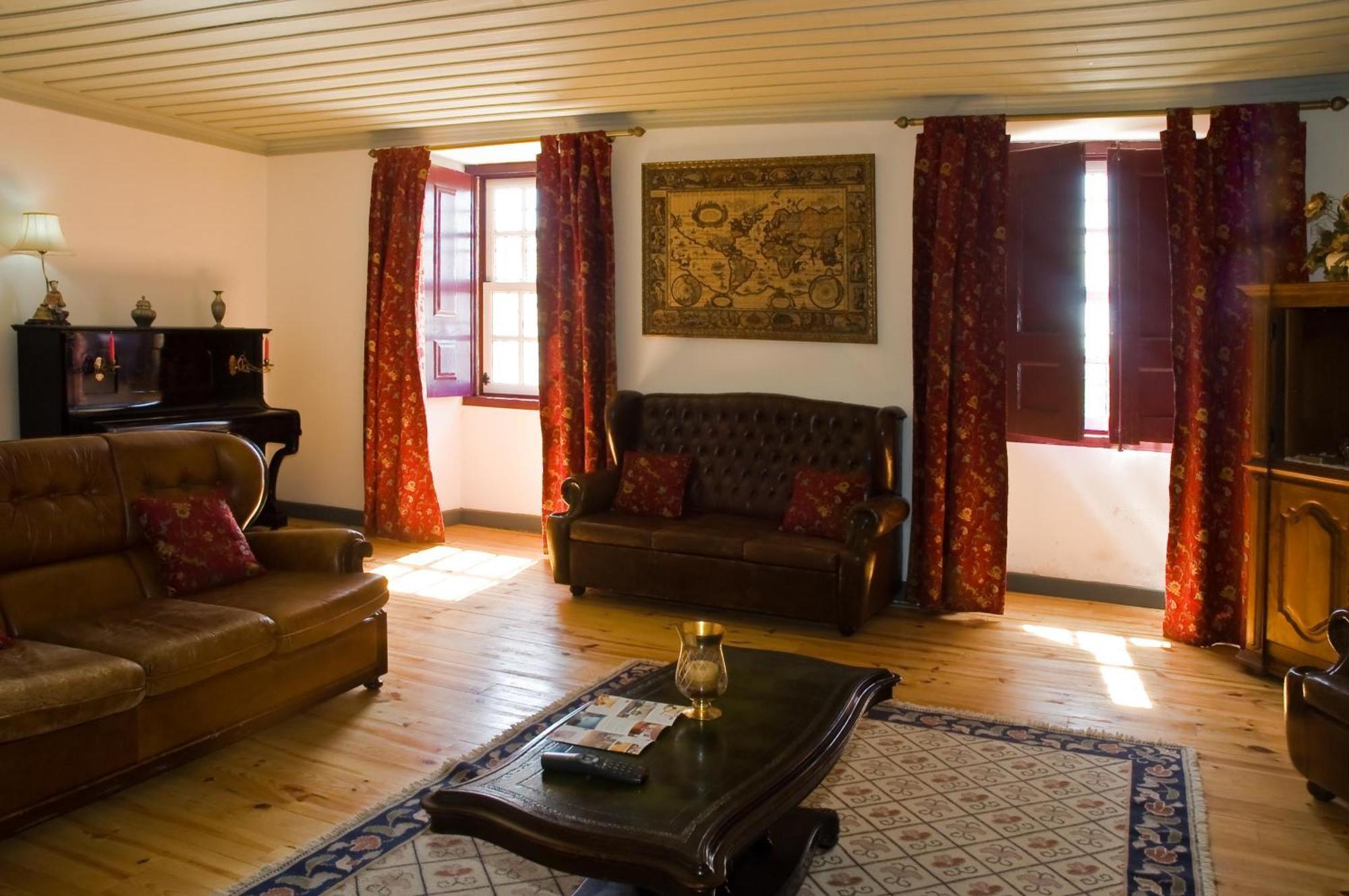 Solar Dos Caldeira E Bourbon Guest House Zebras Exterior photo